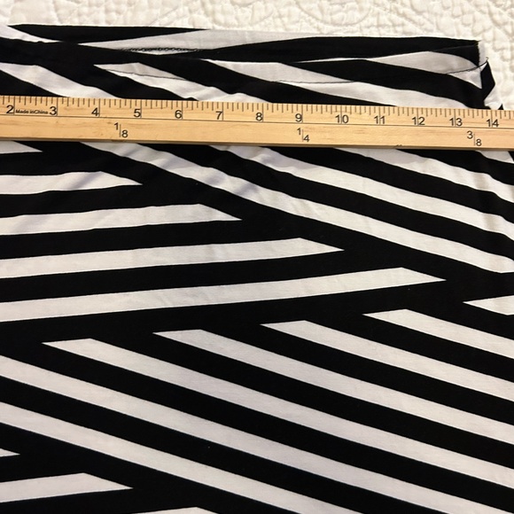 Anthropologie Black and White Geometric Midi Skirt - Picture 5 of 10